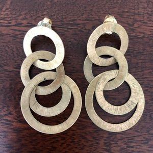 Modern gold circular earrings